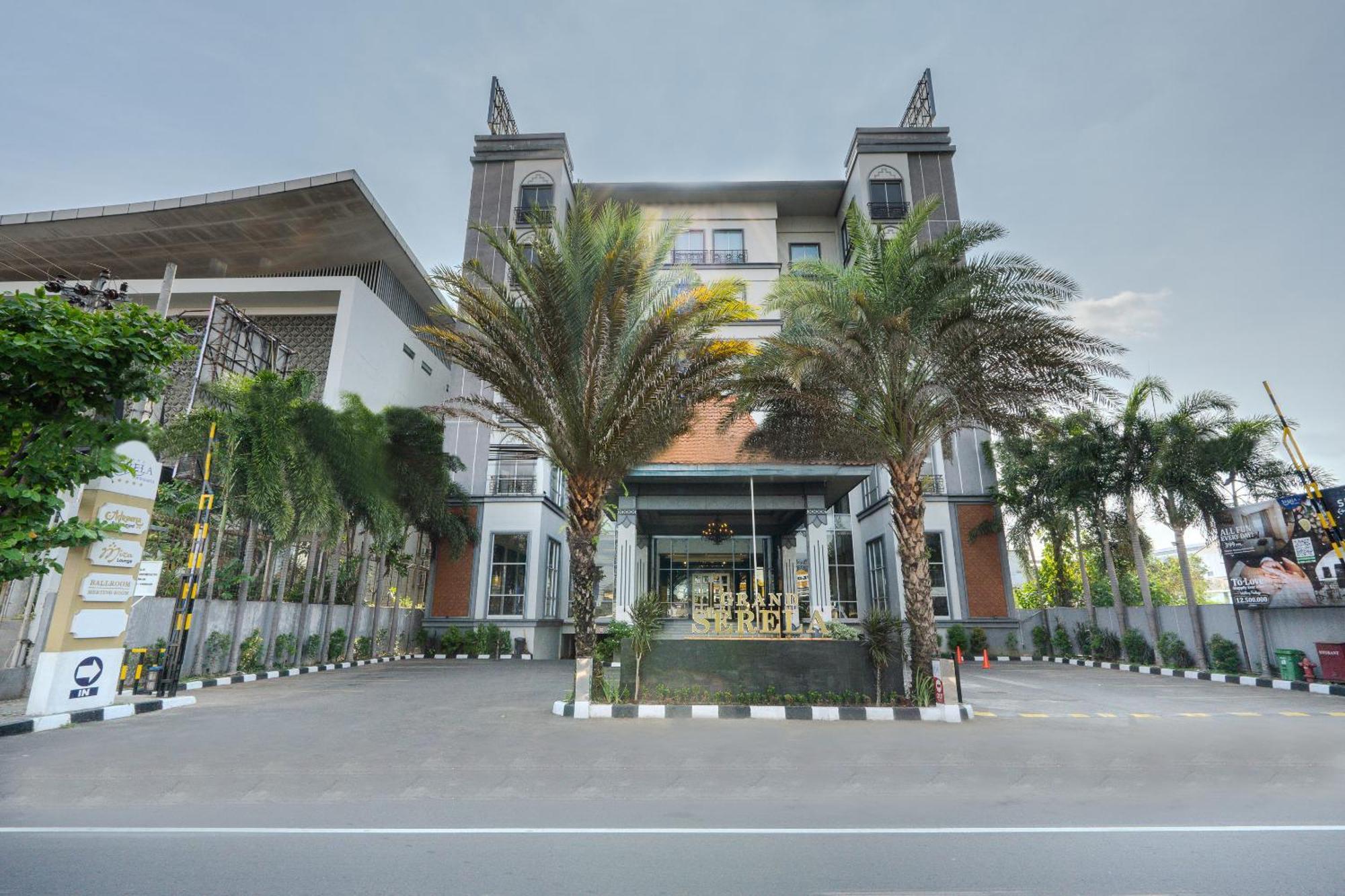 โรงแรมแกรนด์ เซเรลา ย้อกยาการ์ต้า ยอกยาการ์ตา ภายนอก รูปภาพ